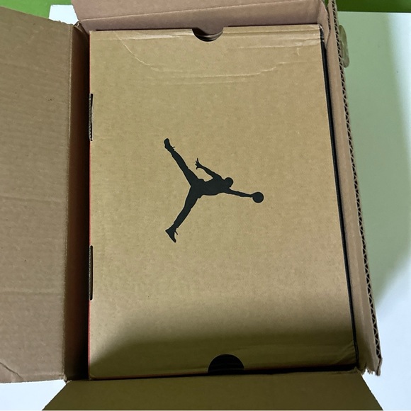 Jordan 12 Retro Hyper Royal - Picture 15 of 15